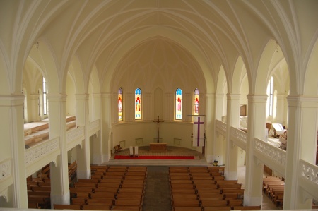Восстановленный интерьер Собора свв. Петра и Павла (апрель 2008 года)